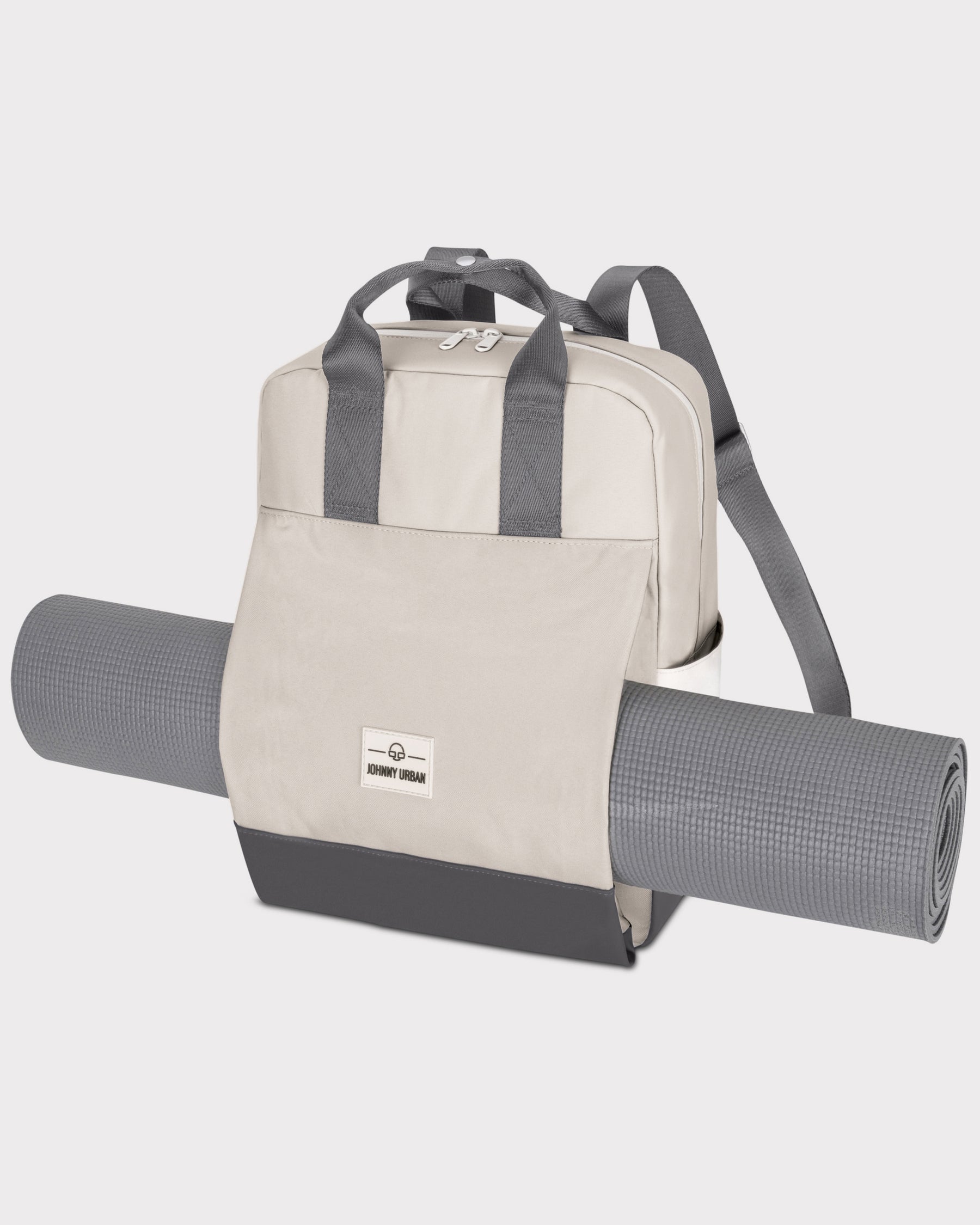 Beiger Johnny Urban Rucksack 'Jona Large' mit grauem Yoga-Matte-Halter und schwarzen Tragegriffen