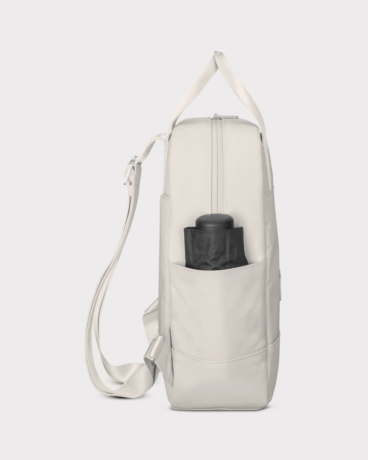 Beiger Rucksack 'Jona Small' mit seitlicher Außentasche und schwarzem Schirm
