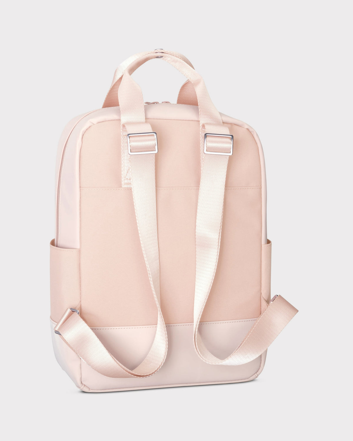 Rucksack 'Jona Medium' in zartem Rosa mit verstellbaren Trägern und seitlichen Taschen