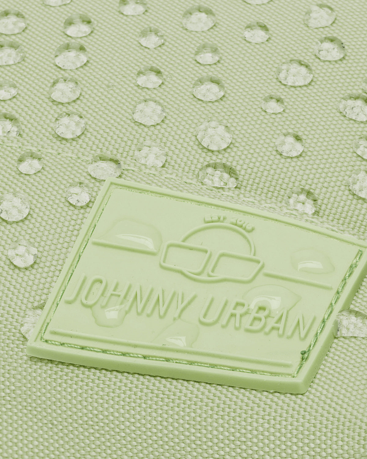 Wasserabweisendes Material mit Naht und Johnny Urban Logo auf limefarbenem Damenrucksack "Mia"