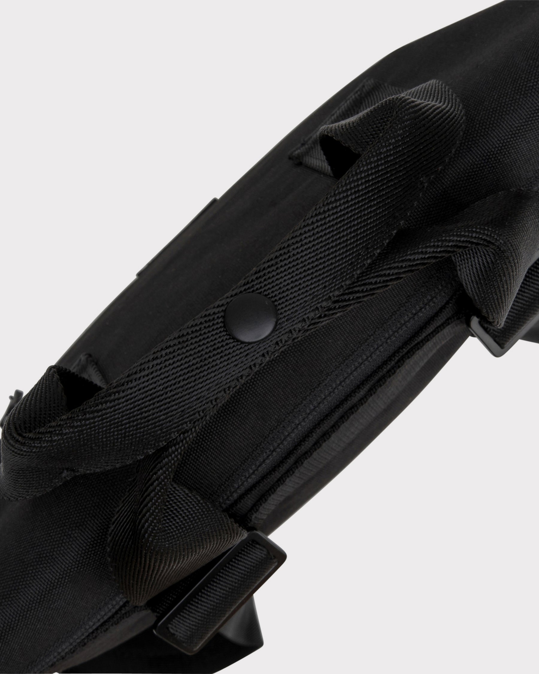 Schwarze Rucksacktasche 'Ivy' mit verstärktem Griff und Tasche aus robustem Material