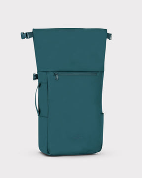 Rolltop Rucksack Henry von Johnny Urban in petrolgrün mit Reißverschlussfach vorne