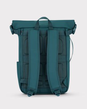 Rückseite des rollbaren Johnny Urban Rucksacks 'Henry' in dunklem Blaugrün mit gepolsterten Schultergurten und Rückenpolsterung