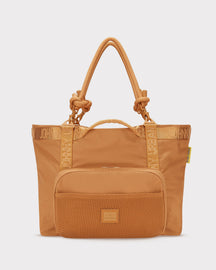 Shopper Tasche 'Cassie' von Johnny Urban in karamellbraun mit doppeltem Griff und vorderer Netztasche