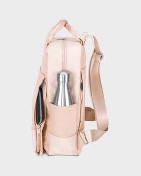 Rucksack Jona Large in Rosa mit seitlicher Außentasche und Edelstahlflasche