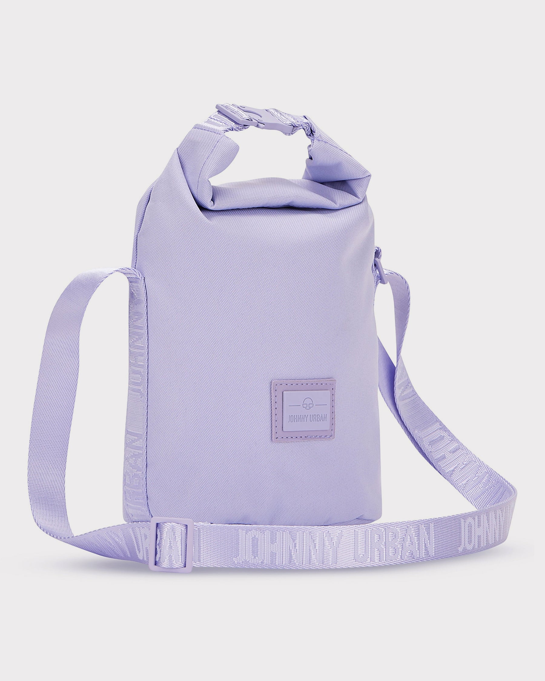 Umhängetasche 'Rue' in fliederfarbenem Nylon mit verstellbarem Riemen und Johnny Urban Logo