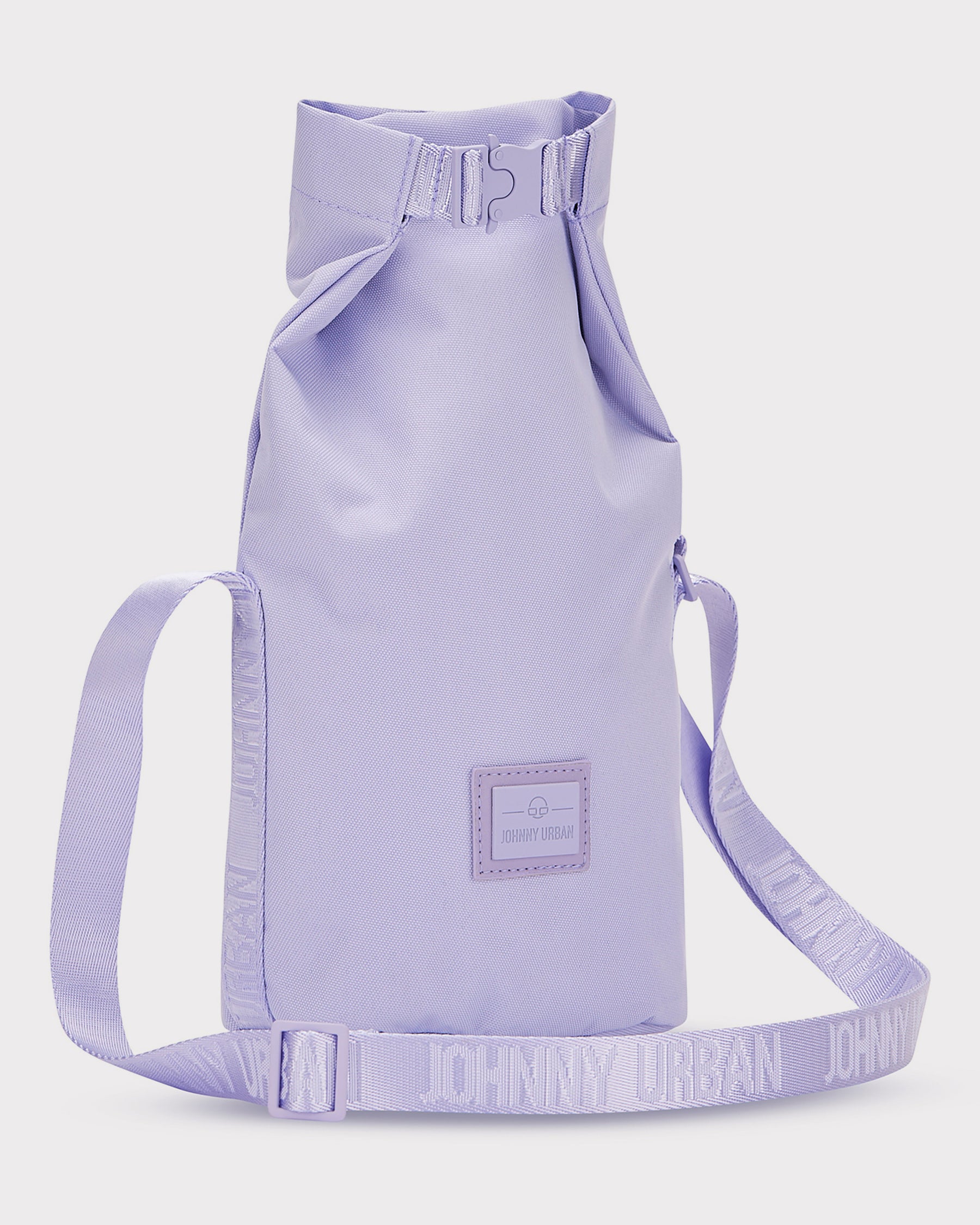 Lila Umhängetasche 'Rue' von Johnny Urban mit Rollverschluss und verstellbarem Träger mit Logoprint